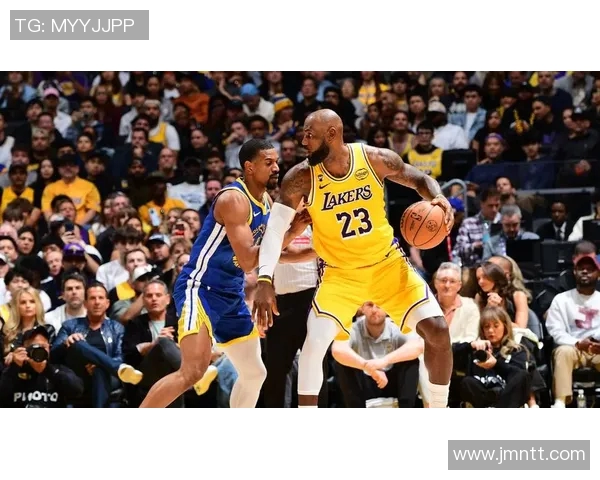 湖人再度战胜勇士，詹姆斯发挥稳定助球队取胜