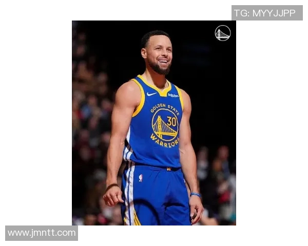 勇士主帅盛赞库里团队精神，称其是球队不可或缺之人