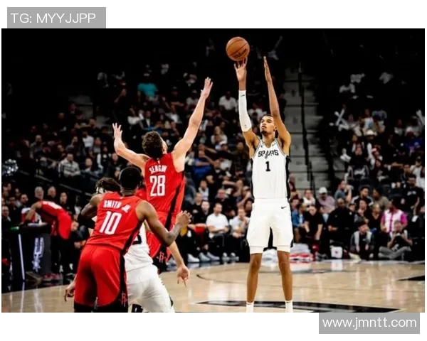 老鹰主场大胜独行侠,全队火力全开,冲击季后赛 老鹰主场大胜独行侠,全队火力全开,冲击季后赛